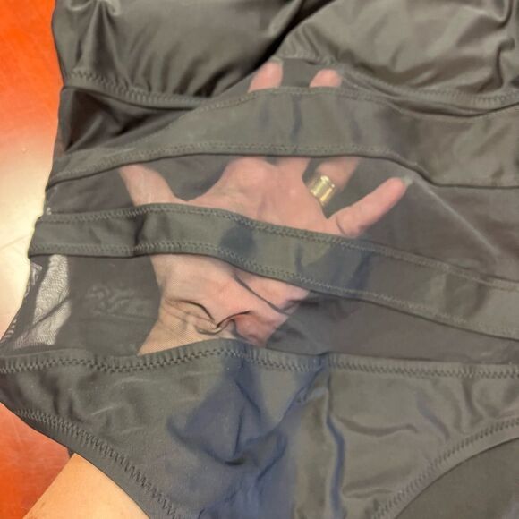 Shade & Shore Black Sheer Mesh One Shoulder Swimsuit sz L EUC - Picture 2 of 6